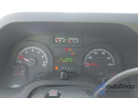 2014 Ford Econoline E250 Van z USA, uszkodzony, nr VIN 1FTNE2EW8EDA99716